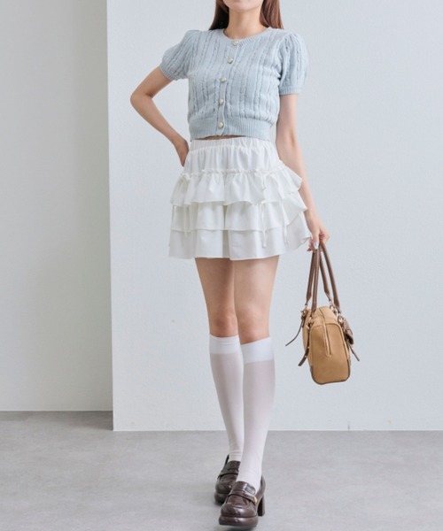 OLIVE des OLIVE(オリーブデオリーブ)の「【デイリーで着回し】ふわふわ金ボタンニット(ニット/セーター・レディース・オフホワイト/チャコールグレー/ブルー/サックスブルー・FREE)」の7枚目の写真
