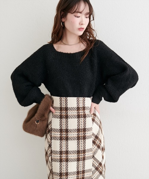 natural couture(ナチュラルクチュール)の「畦編みブークレスクエアニット(ニット/セーター・レディース・モカ/オレンジ/ブラック/オフホワイト・FREE)」の12枚目の写真