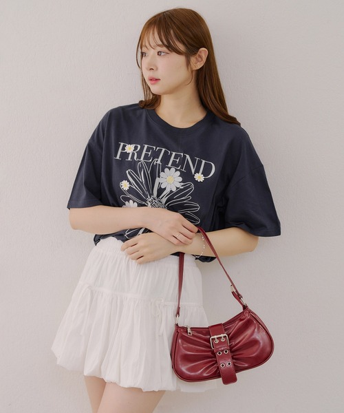 continuer de NICE CLAUP(コンティニューデナイスクラップ)の「ビックデイジープリントTシャツ(Tシャツ/カットソー・レディース・ネイビー/オフホワイト/オートミール・FREE)」の8枚目の写真