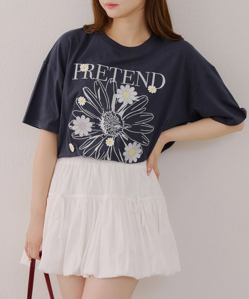 continuer de NICE CLAUP(コンティニューデナイスクラップ)の「ビックデイジープリントTシャツ(Tシャツ/カットソー・レディース・ネイビー/オフホワイト/オートミール・FREE)」の4枚目の写真