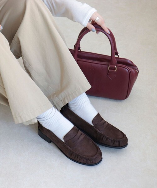 fredy emue（フレディエミュ）の「ポリスエードギャザーローファー（その他シューズ・レディース・ブラウン/ブラック・L/M/S）」の3枚目の写真