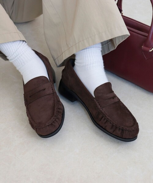 fredy emue（フレディエミュ）の「ポリスエードギャザーローファー（その他シューズ・レディース・ブラウン/ブラック・L/M/S）」の6枚目の写真