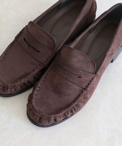 fredy emue（フレディエミュ）の「ポリスエードギャザーローファー（その他シューズ・レディース・ブラウン/ブラック・L/M/S）」の18枚目の写真