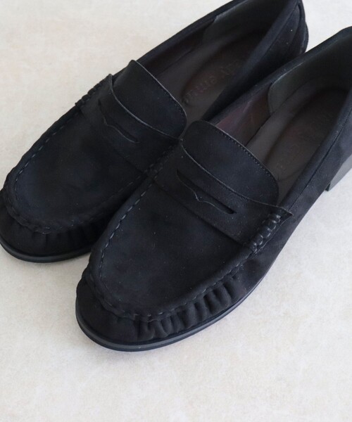 fredy emue（フレディエミュ）の「ポリスエードギャザーローファー（その他シューズ・レディース・ブラウン/ブラック・L/M/S）」の22枚目の写真