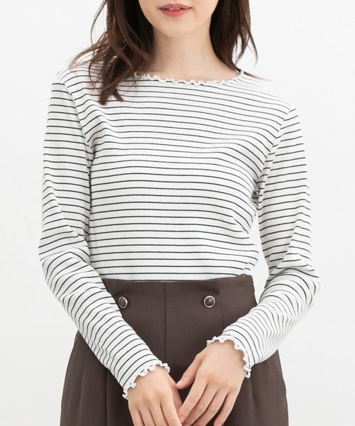 Honeys(ハニーズ)の「メロー使いトップス(Tシャツ/カットソー・レディース・アイボリー/ブラック/ブラック×ベージュ/ホワイト×ブラック/マスタード/ボルドー・S/LL/L/M)」の3枚目の写真