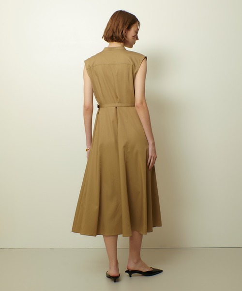 allureville（アルアバイル）の「デニムライクツイルワンピース（ワンピース・レディース・ベージュ/ネイビー・2/1）」の16枚目の写真