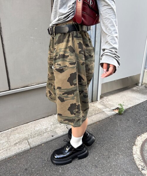 WHO'S WHO gallery（フーズフーギャラリー）の「スラッシュポケットスウェトハーフ柄パンツ（スウェットパンツ・レディース・カーキ・FREE）」の4枚目の写真