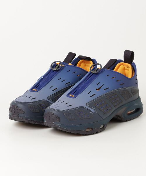 NIKE(ナイキ)の「AIR MAX SNDR SE(スニーカー・メンズ・ブルー系その他・27.0cm/27.5cm/28.0cm/28.5cm/29.0cm)」の1枚目の写真