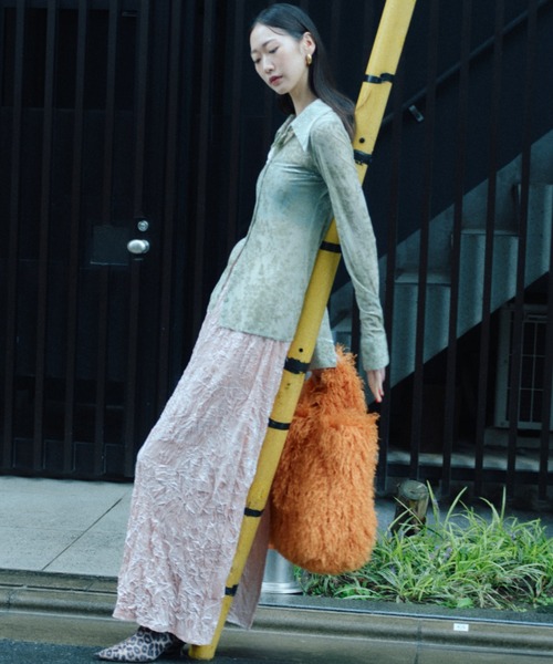 yae（ヤエ）の「Sheer opal slim fit shirt / シアーオパールスリムフィットシャツ（シャツ/ブラウス・レディース・ブラウン/ネイビー/ライトグリーン・FREE）」の12枚目の写真