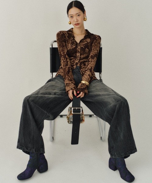 yae（ヤエ）の「Sheer opal slim fit shirt / シアーオパールスリムフィットシャツ（シャツ/ブラウス・レディース・ブラウン/ネイビー/ライトグリーン・FREE）」の16枚目の写真