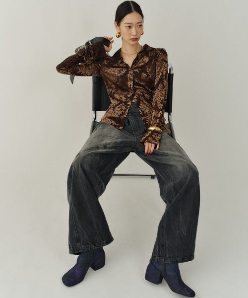 yae（ヤエ）の「Sheer opal slim fit shirt / シアーオパールスリムフィットシャツ（シャツ/ブラウス・レディース・ブラウン/ネイビー/ライトグリーン・FREE）」の17枚目の写真