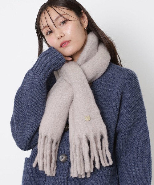 PAUL&JOE（ポールアンドジョー）の「ボリュームマフラー ”チェック 無地” ネコチャーム（マフラー・レディース・ネイビー/オフホワイト/ピンク/ブラウン/ライトグレー/ピンク系その他/ブラウン系その他/サックスブルー・FREE）」の2枚目の写真