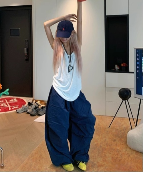 MASHIRO（マシロ）の「【MASHIRO】ワンポイント刺繍ルーズトラックパンツ ジャージ Y2K（MA/EKW121）（その他パンツ・レディース・ネイビー/レッド・FREE）」の19枚目の写真