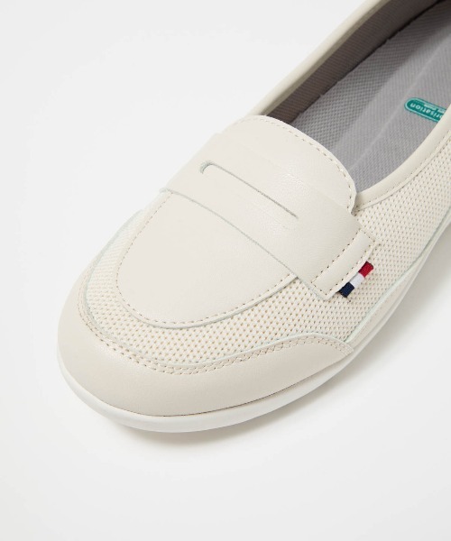 le coq sportif（ルコックスポルティフ）の「LCS ヴォーヌ(消臭/軽量)（スニーカー・レディース・ベージュ系その他/ブラック系・22.5cm/23.0cm/23.5cm/24.0cm/24.5cm/25.0cm）」の18枚目の写真