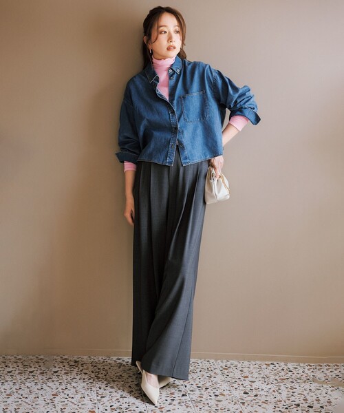 UNFILO(アンフィーロ)の「マイビューティ タックワイドパンツ(その他パンツ・レディース・グレー系/ブラック系/ベージュ系/ダークブラウン系・X-SMALL/SMALL/MEDIUM/MT/LARGE)」の6枚目の写真