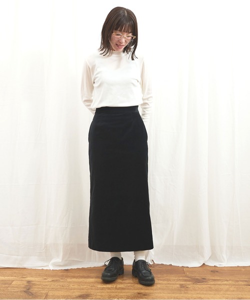 fig London(フィグロンドン)の「VELVET skirt(スカート・レディース・ブラック/ネイビー・1/0)」の7枚目の写真