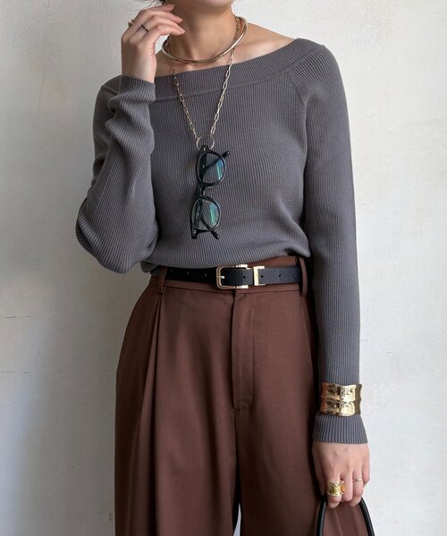 DouDou(ドゥドゥ)の「ボートネックリブニット(ニット/セーター・レディース・グレー/オフホワイト/ブラック/ブラウン/ボルドー・FREE)」の3枚目の写真