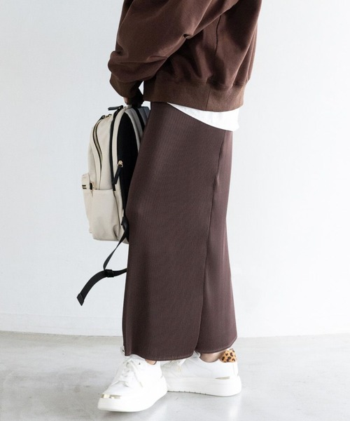 Elura（エルーラ）の「プリーツスカート/603718（スカート・レディース・チャコールグレー/ホワイト/ブラック/キャメル/ダークブラウン・MEDIUM/LARGE）」の4枚目の写真