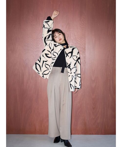 LAGUNAMOON（ラグナムーン）の「【REVIVAL】リバーシブルボアブルゾン（ブルゾン・レディース・アイボリー/ブラック・FREE）」の12枚目の写真