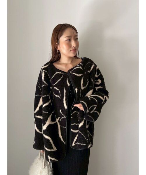 LAGUNAMOON(ラグナムーン)の「【REVIVAL】リバーシブルボアブルゾン(ブルゾン・レディース・アイボリー/ブラック・FREE)」の8枚目の写真