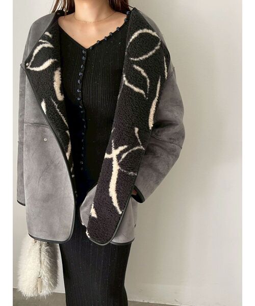 LAGUNAMOON(ラグナムーン)の「【REVIVAL】リバーシブルボアブルゾン(ブルゾン・レディース・アイボリー/ブラック・FREE)」の9枚目の写真