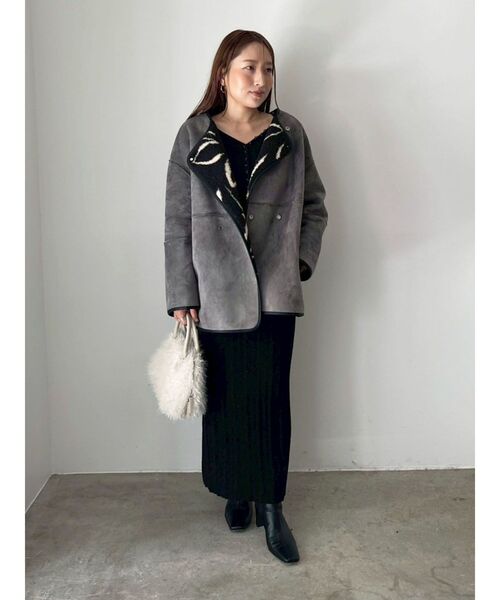 LAGUNAMOON(ラグナムーン)の「【REVIVAL】リバーシブルボアブルゾン(ブルゾン・レディース・アイボリー/ブラック・FREE)」の10枚目の写真