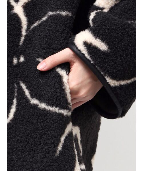 LAGUNAMOON（ラグナムーン）の「【REVIVAL】リバーシブルボアブルゾン（ブルゾン・レディース・アイボリー/ブラック・FREE）」の16枚目の写真