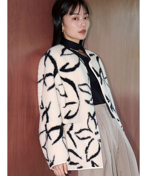 LAGUNAMOON（ラグナムーン）の「【REVIVAL】リバーシブルボアブルゾン（ブルゾン・レディース・アイボリー/ブラック・FREE）」の3枚目の写真