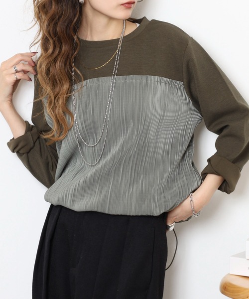 BRODIAEA(ブローディア)の「BRODIAEA 異素材切り替えプリーツプルオーバー(Tシャツ/カットソー・レディース・ブラック/ネイビー/カーキ・40)」の2枚目の写真
