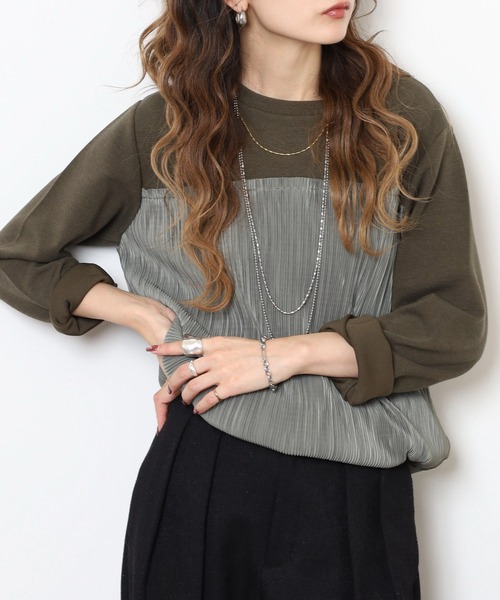 BRODIAEA(ブローディア)の「BRODIAEA 異素材切り替えプリーツプルオーバー(Tシャツ/カットソー・レディース・ブラック/ネイビー/カーキ・40)」の8枚目の写真
