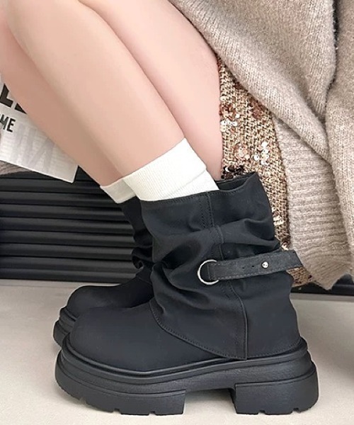 SHEENA(シーナ)の「バックルショートカバーブーツ(ブーツ・レディース・ブラック/モカ・24.5cm/24.0cm/23.5cm)」の9枚目の写真