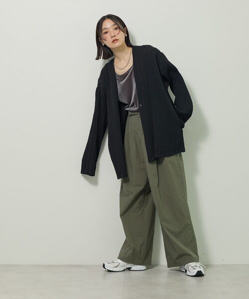 ELENCARE DUE（エレンカーレデュエ）の「・ELENCARE DUE プリーツノーカラージャケット（テーラードジャケット・レディース・グレイッシュベージュ/ブラック/ブラウン・FREE）」の14枚目の写真