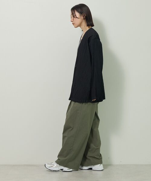 ELENCARE DUE（エレンカーレデュエ）の「・ELENCARE DUE プリーツノーカラージャケット（テーラードジャケット・レディース・グレイッシュベージュ/ブラック/ブラウン・FREE）」の15枚目の写真