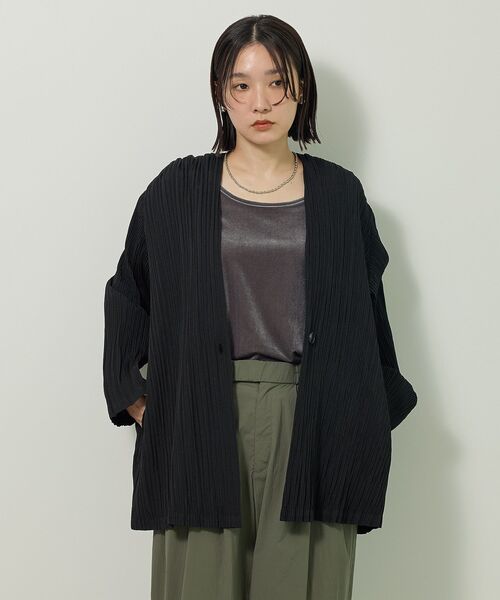 ELENCARE DUE（エレンカーレデュエ）の「・ELENCARE DUE プリーツノーカラージャケット（テーラードジャケット・レディース・グレイッシュベージュ/ブラック/ブラウン・FREE）」の18枚目の写真