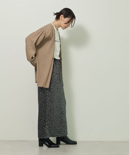 ELENCARE DUE（エレンカーレデュエ）の「・ELENCARE DUE プリーツノーカラージャケット（テーラードジャケット・レディース・グレイッシュベージュ/ブラック/ブラウン・FREE）」の21枚目の写真