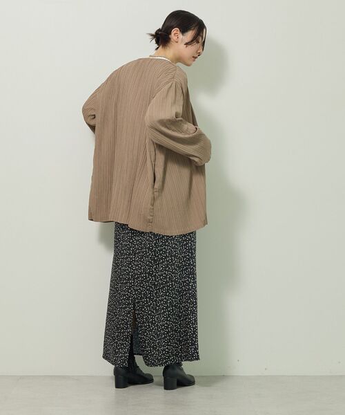 ELENCARE DUE（エレンカーレデュエ）の「・ELENCARE DUE プリーツノーカラージャケット（テーラードジャケット・レディース・グレイッシュベージュ/ブラック/ブラウン・FREE）」の22枚目の写真