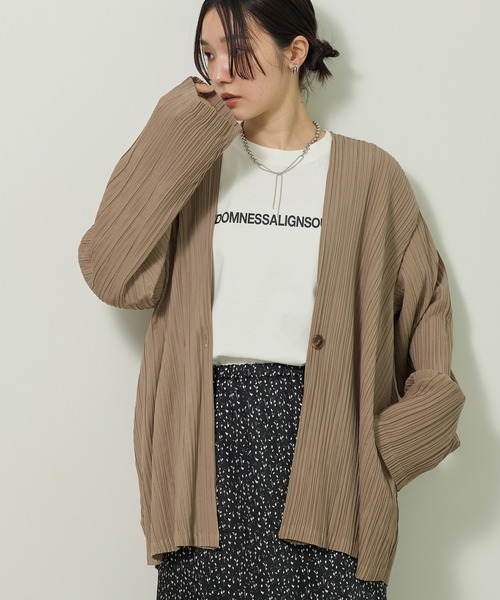 ELENCARE DUE（エレンカーレデュエ）の「・ELENCARE DUE プリーツノーカラージャケット（テーラードジャケット・レディース・グレイッシュベージュ/ブラック/ブラウン・FREE）」の3枚目の写真