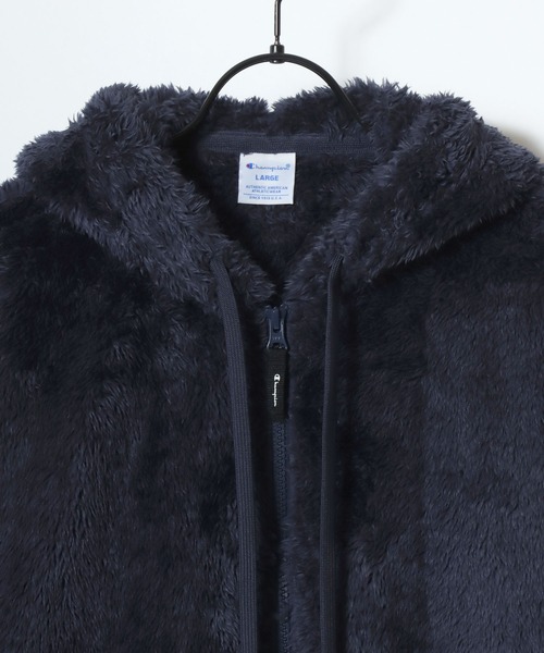 Champion（チャンピオン）の「Champion/チャンピオン SHERPA FLEECE ZIP HOODED JACKET/シェルパフリース ロゴ ワンポイント刺繍 ジップアップパーカー/ボアフリースジャケット/ブルゾン/レディース メンズ（ブルゾン・メンズ・ブラック/オリーブ/ネイビー・M/L/XL）」の11枚目の写真