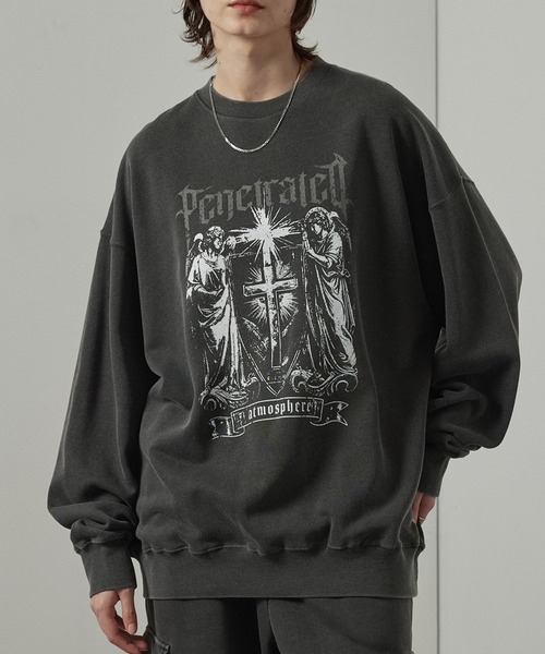 Alfred Alex(アルフレッドアレックス)の「【Alfred Alex】ヴィンテージ加工ピグメント アソートグラフィックオーバーサイズスウェット(スウェット・メンズ・ダークブラウン/ブラック系/ワイン/ブラック/ブルー/ブラック系2・L/M)」の2枚目の写真