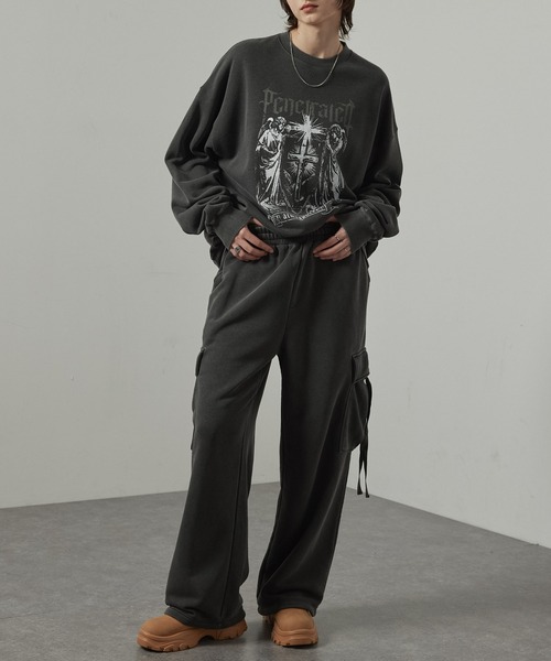 Alfred Alex(アルフレッドアレックス)の「【Alfred Alex】ヴィンテージ加工ピグメント アソートグラフィックオーバーサイズスウェット(スウェット・メンズ・ダークブラウン/ブラック系/ワイン/ブラック/ブルー/ブラック系2・L/M)」の16枚目の写真