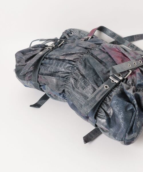 Desigual（デシグアル）の「ギャザー サイドリボン デニム中型ハンドバッグ 2026年春夏 新作（ハンドバッグ・レディース・マルチ・FREE）」の2枚目の写真