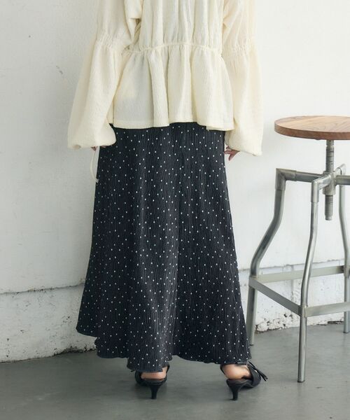 RETRO GIRL(レトロガール)の「ベロア細プリーツSK(スカート・レディース・ブラック/ブラウン/レオパード/ブラック系その他4・FREE)」の19枚目の写真