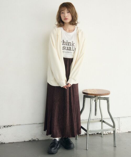 RETRO GIRL(レトロガール)の「ベロア細プリーツSK(スカート・レディース・ブラック/ブラウン/レオパード/ブラック系その他4・FREE)」の21枚目の写真