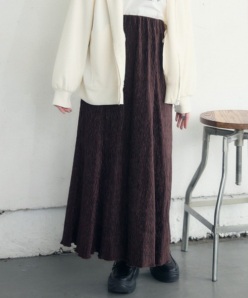 RETRO GIRL(レトロガール)の「ベロア細プリーツSK(スカート・レディース・ブラック/ブラウン/レオパード/ブラック系その他4・FREE)」の3枚目の写真