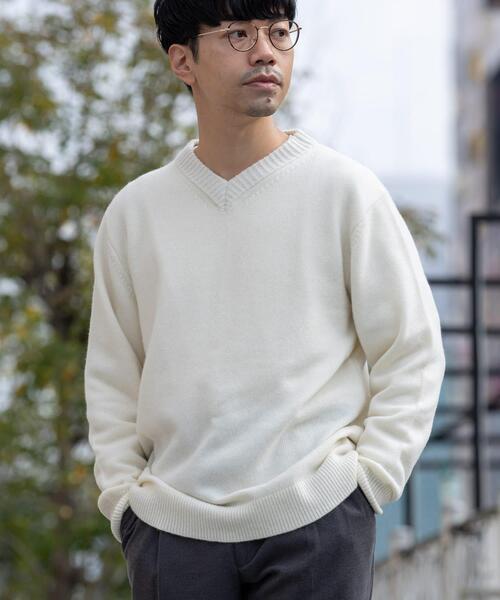 URBAN RESEARCH ROSSO MEN（アーバンリサーチロッソメン）の「『XLサイズあり』ハミルトンラムズウールVネックニット（ニット/セーター・メンズ・ネイビー/ブルー/ベージュ系その他/ベージュ/ブラック/チャコールグレー/ホワイト・X-LARGE/SMALL/LARGE/MEDIUM）」の2枚目の写真