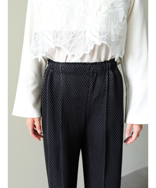 DOLLUPOOPS(ドールアップウップス)の「ヘリンボーンプリーツイージーパンツ(その他パンツ・レディース・カーキ/ブラック・38)」の14枚目の写真