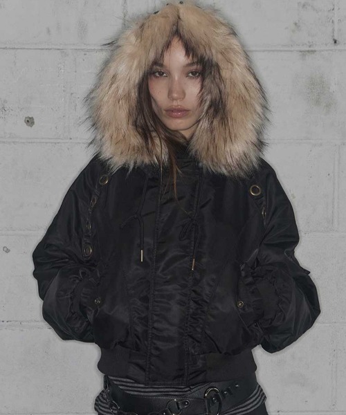 FANCY CLUB（ファンシークラブ）の「A'GEM/9 × .kom 『FANCY CLUB/ファンシークラブ』 EYELET FUR MA-1/アイレット ファー MA-1（MA-1・レディース・ボルドー/ブラック・FREE）」の8枚目の写真