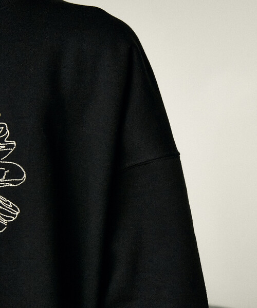 PUBLUX(パブリュクス)の「PUBLUX/パブリュクス LOVE POP STUDIO FLOWER EMBROIDERY SWEAT(限定展開)(スウェット・メンズ・ライトグレー/ネイビー/ブラック・SMALL/MEDIUM/LARGE)」の18枚目の写真