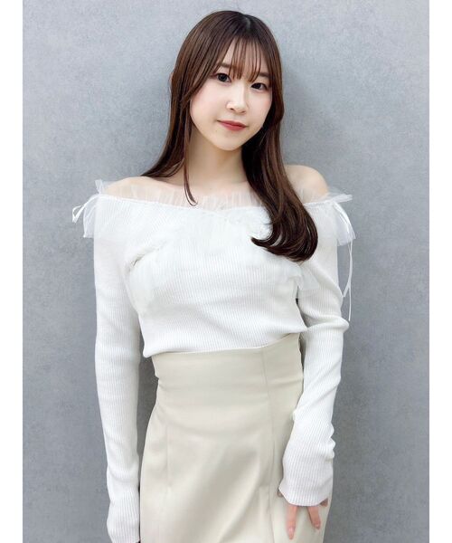 dazzlin（ダズリン）の「リボンチュールオフショルニットトップス（ニット/セーター・レディース・ブラック/オフホワイト/グレー・FREE）」の8枚目の写真