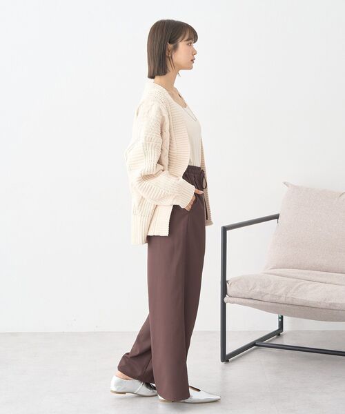 earth music&ecology（アースミュージックアンドエコロジー）の「ゆるとろパンツ（その他パンツ・レディース・ブラウン/グレイッシュベージュ/ブラック・F）」の13枚目の写真